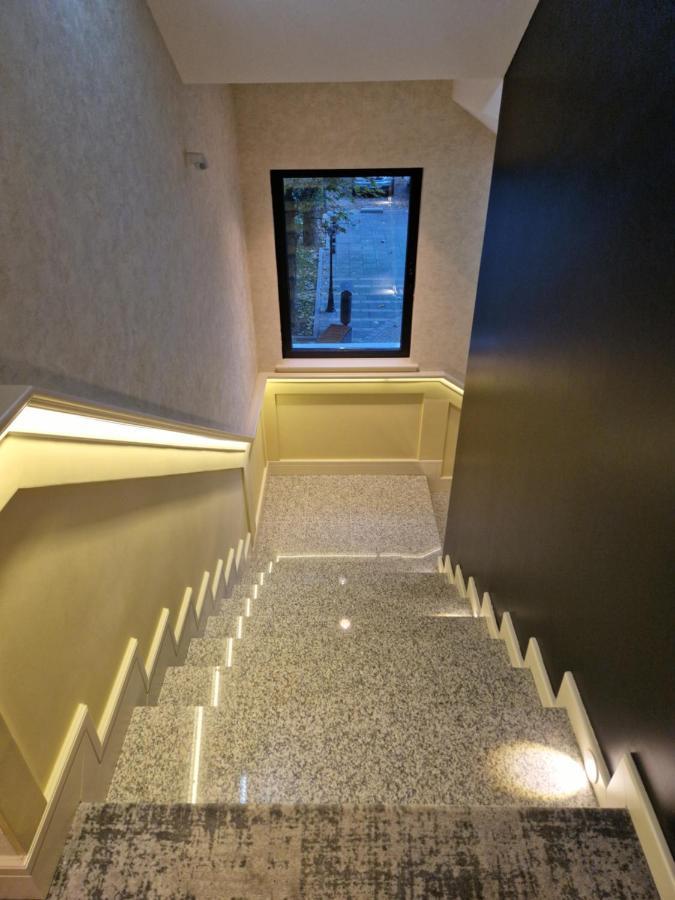 H41 Luxury Suites Belgrado Buitenkant foto