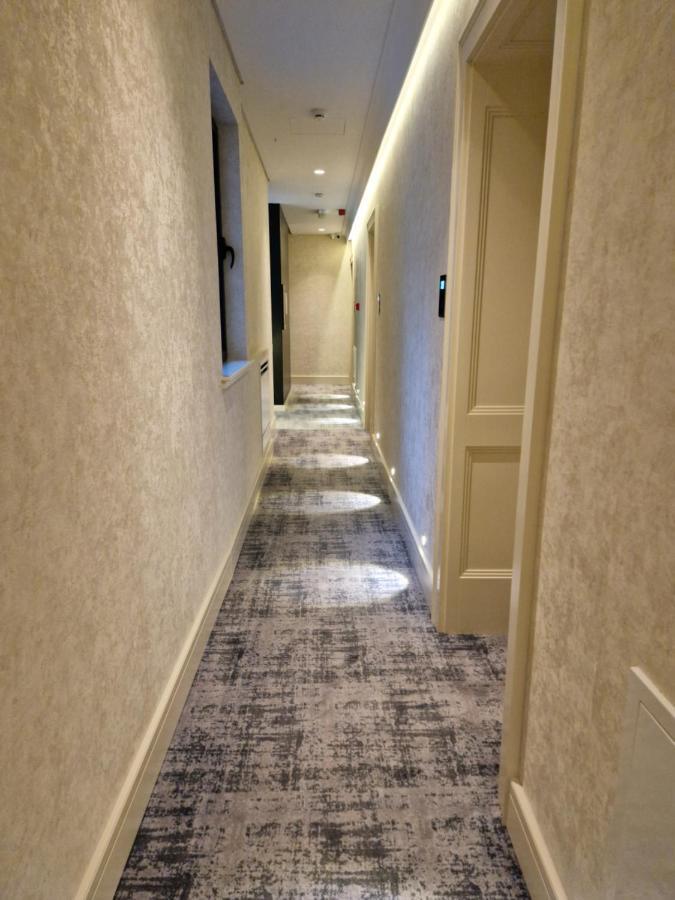 H41 Luxury Suites Belgrado Buitenkant foto