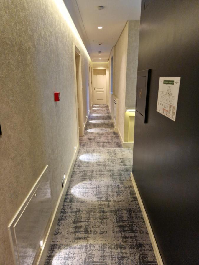 H41 Luxury Suites Belgrado Buitenkant foto