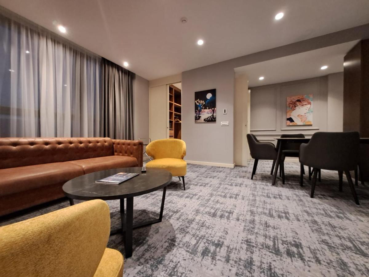 H41 Luxury Suites Belgrado Buitenkant foto