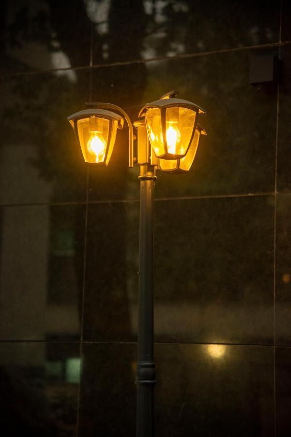 H41 Luxury Suites Belgrado Buitenkant foto