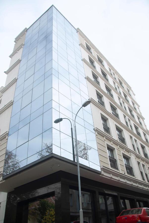 H41 Luxury Suites Belgrado Buitenkant foto
