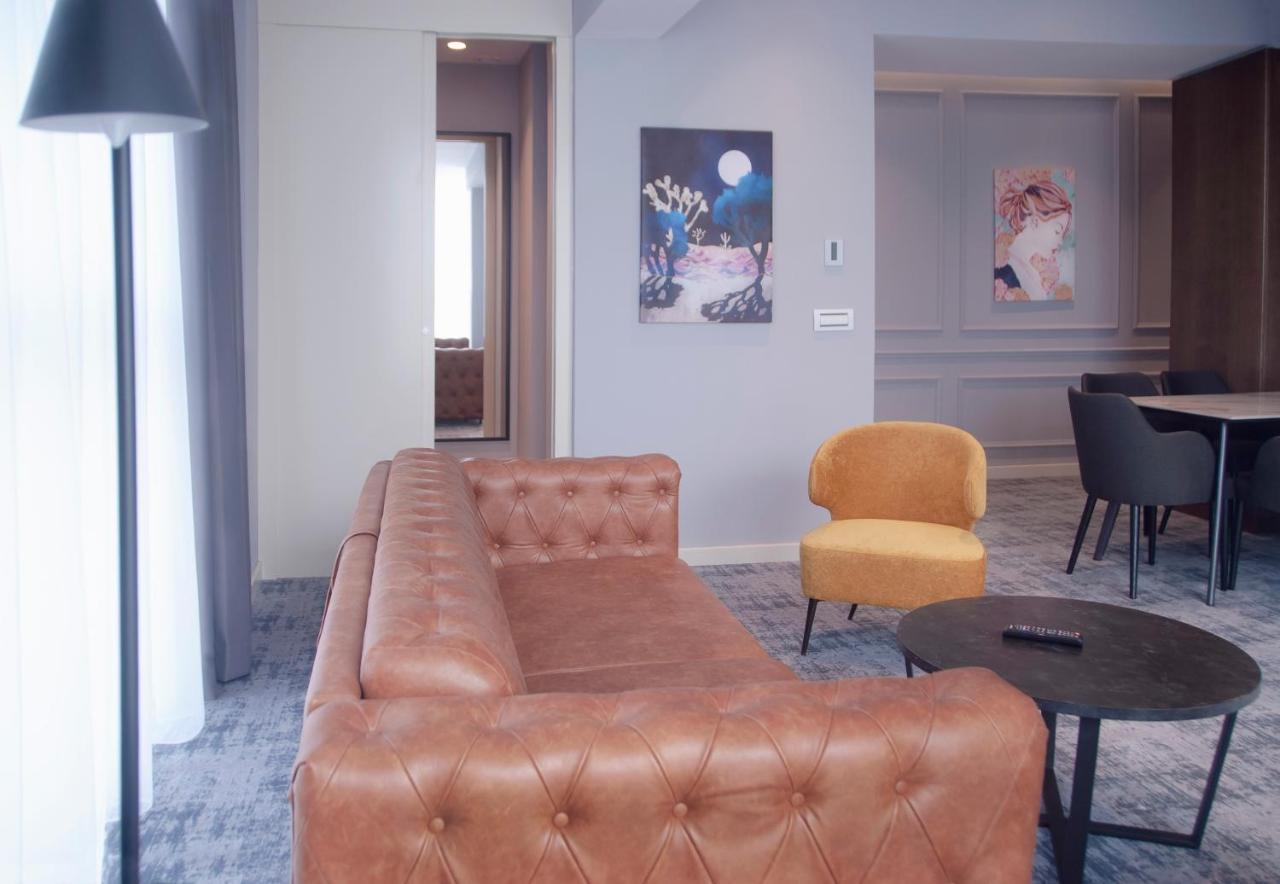 H41 Luxury Suites Belgrado Buitenkant foto