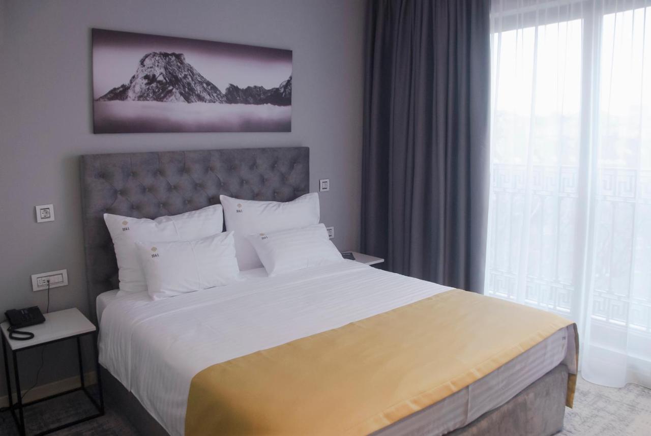 H41 Luxury Suites Belgrado Buitenkant foto