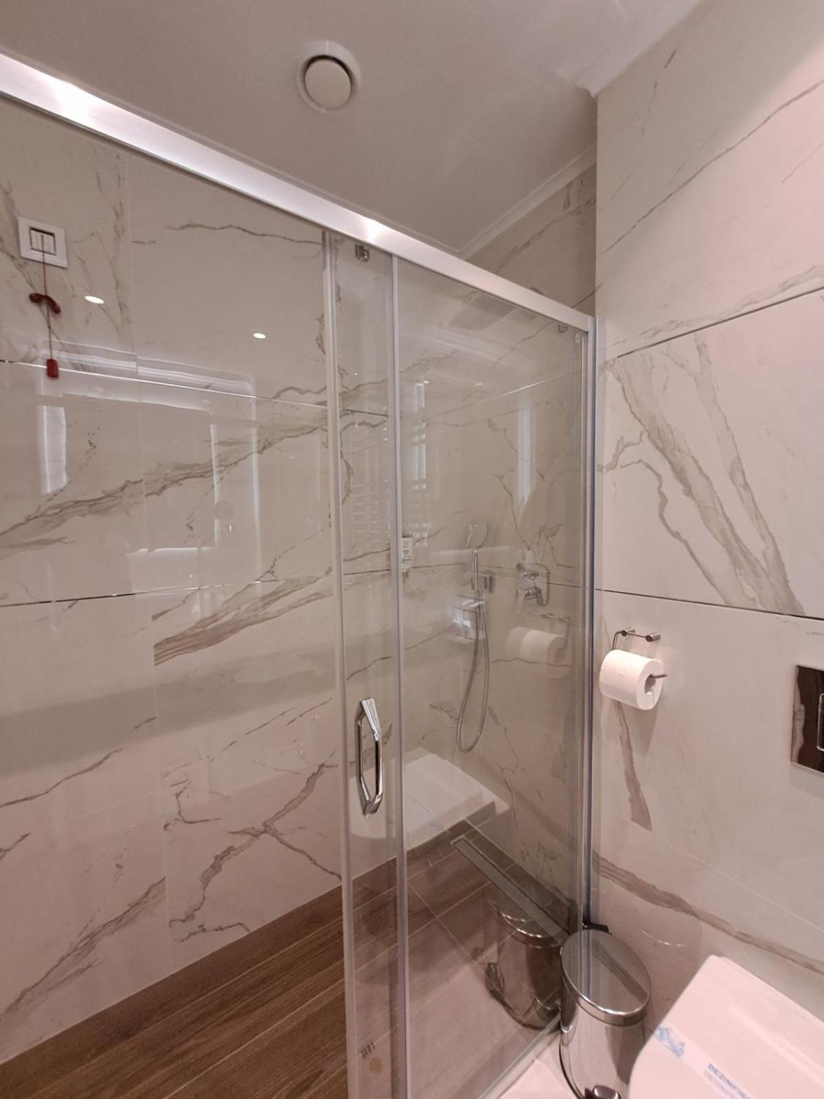 H41 Luxury Suites Belgrado Kamer foto